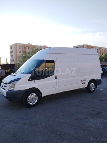 Ford Transit-5