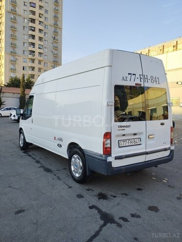 Ford Transit-7