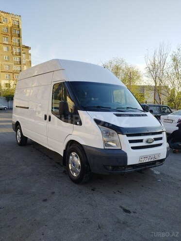 Ford Transit-12