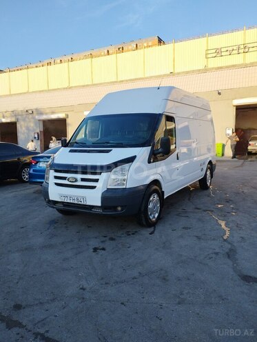Ford Transit-15