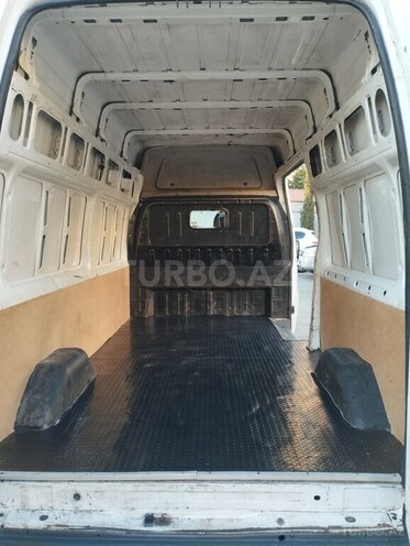 Ford Transit-16