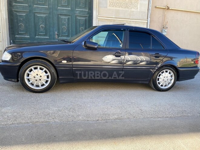 Mercedes C 200-8