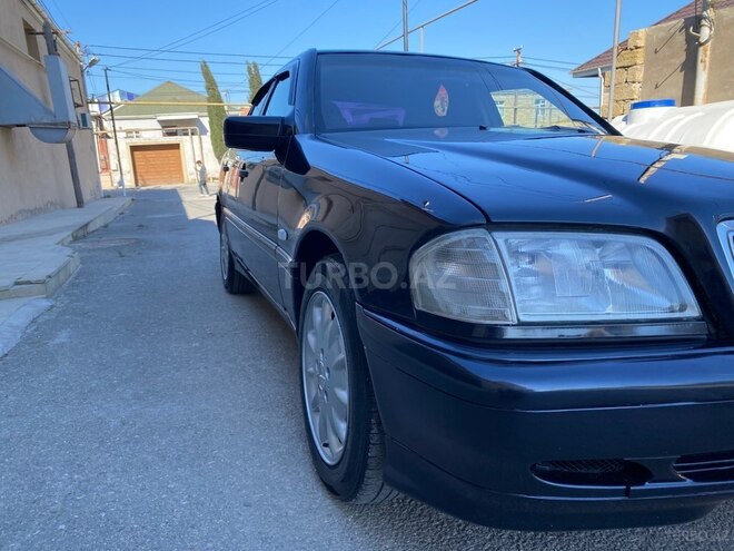 Mercedes C 200-13