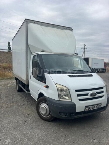 Ford Transit-5