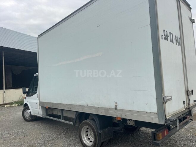 Ford Transit-4