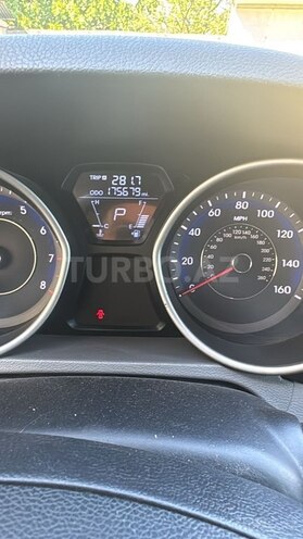 Hyundai Elantra-7