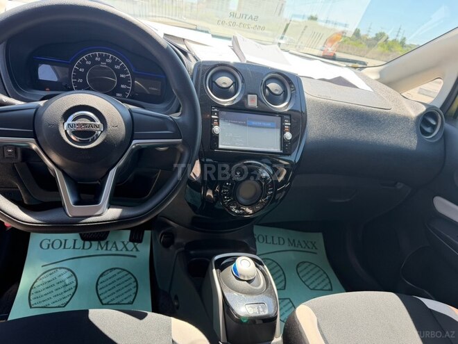 Nissan Note-7