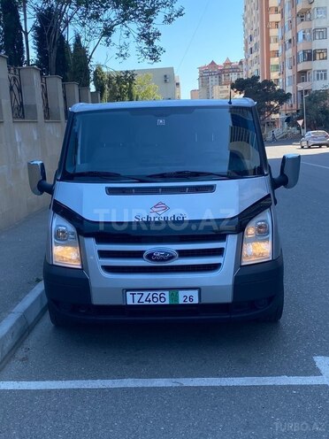 Ford Transit-2