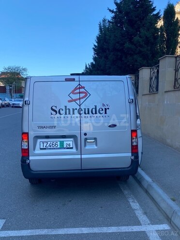 Ford Transit-6