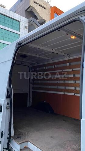 Ford Transit-7