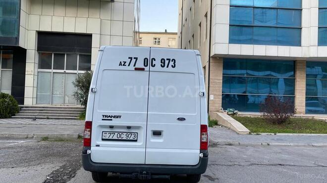 Ford Transit-4