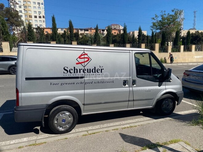 Ford Transit-5