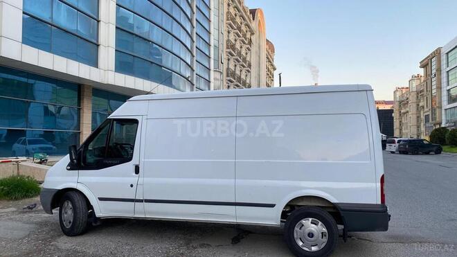 Ford Transit-3