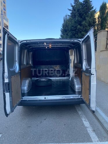 Ford Transit-8