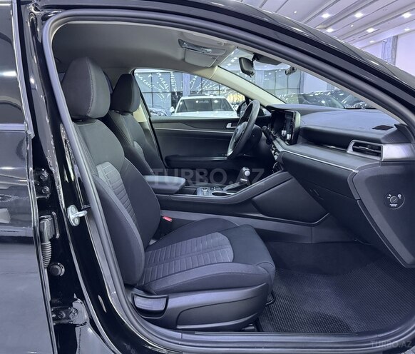 Kia K5-12