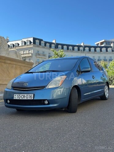 Toyota Prius-5