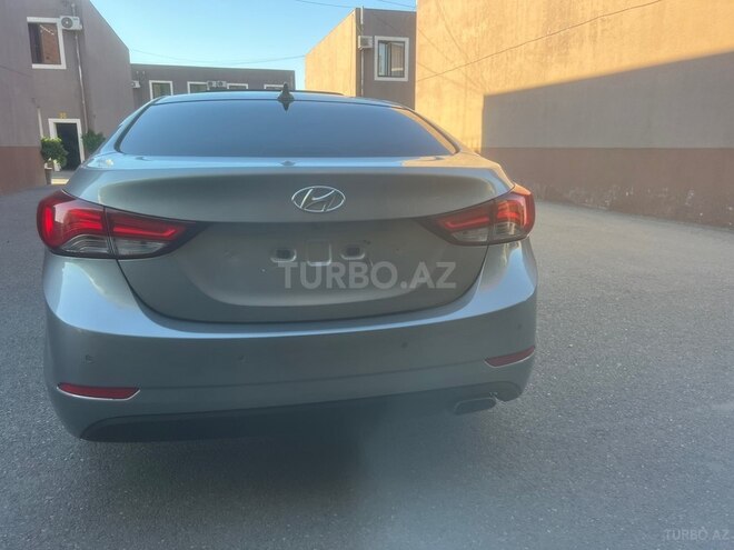 Hyundai Avante-5