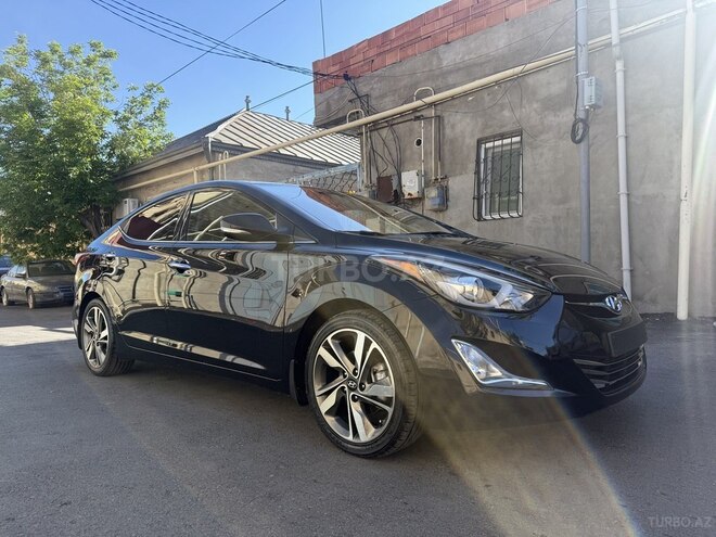 Hyundai Elantra-9