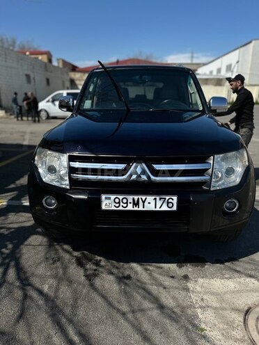 Mitsubishi Pajero-1