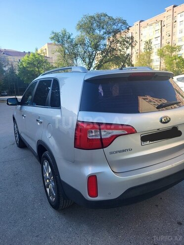 Kia Sorento-4