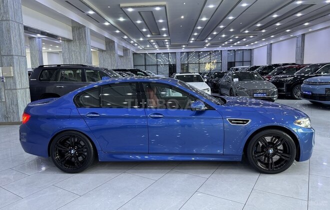BMW M5-4