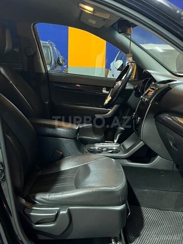 Kia Sorento-14