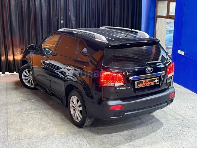 Kia Sorento-12