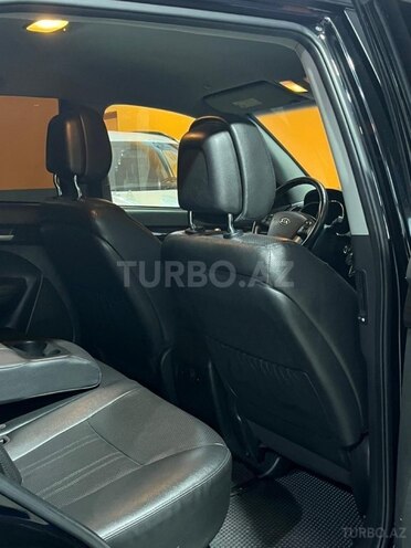 Kia Sorento-16