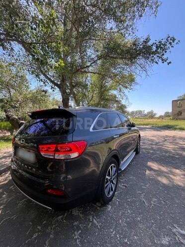 Kia Sorento-4