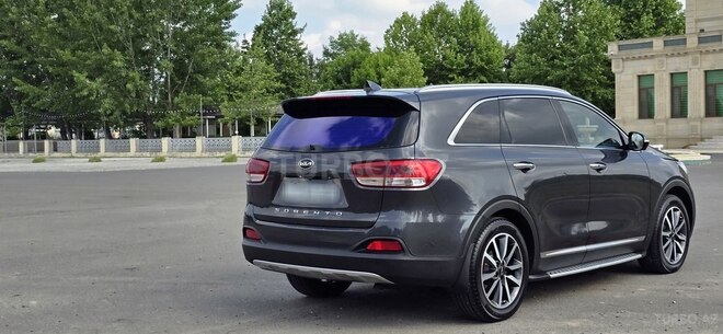 Kia Sorento-9