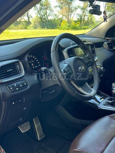 Kia Sorento-13