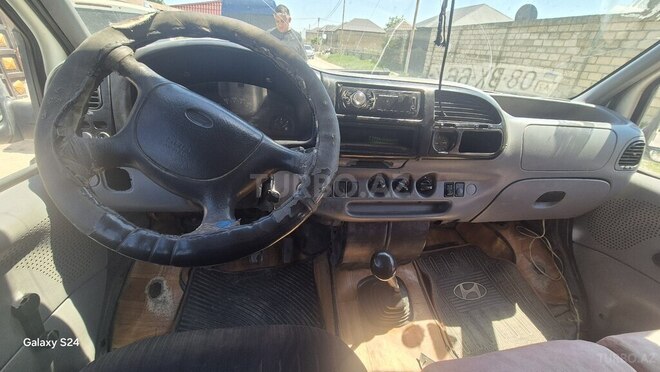 Ford Transit-4