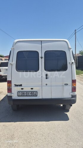 Ford Transit-6