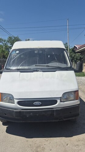 Ford Transit-1