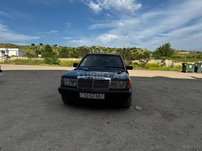 Mercedes 190-1