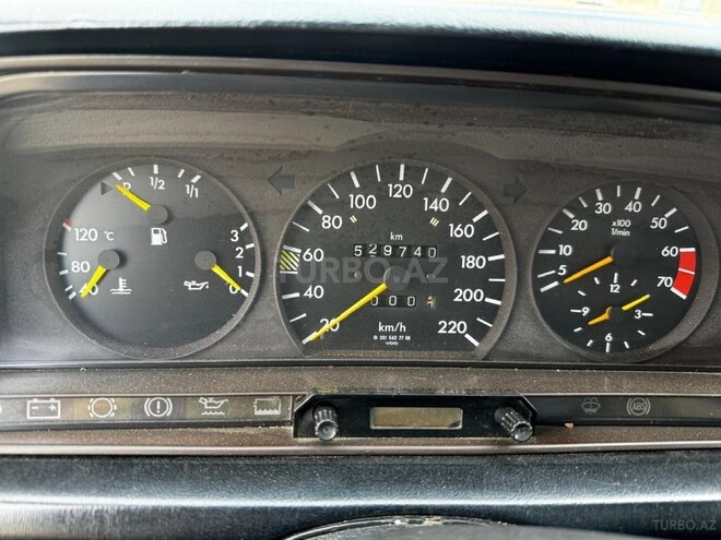Mercedes 190-9