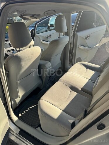 Toyota Prius-10