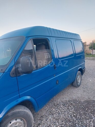 Ford Transit-3