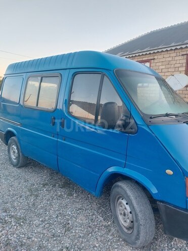 Ford Transit-2