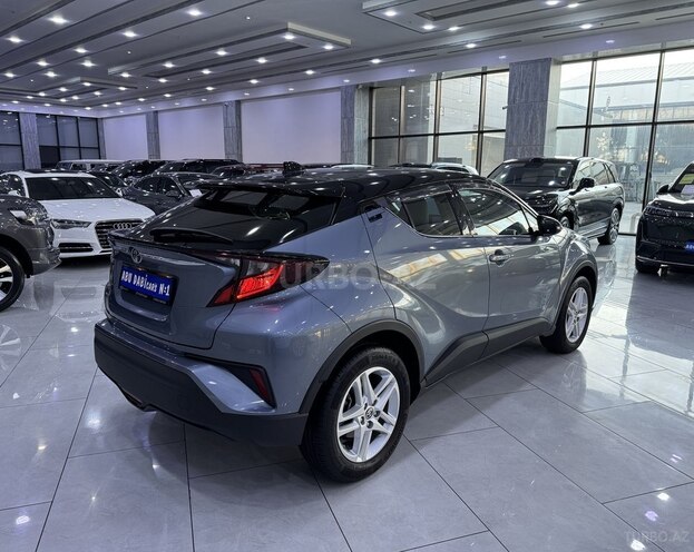 Toyota C-HR-5