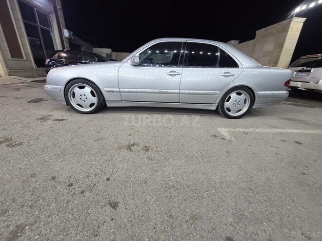 Mercedes E 200-3