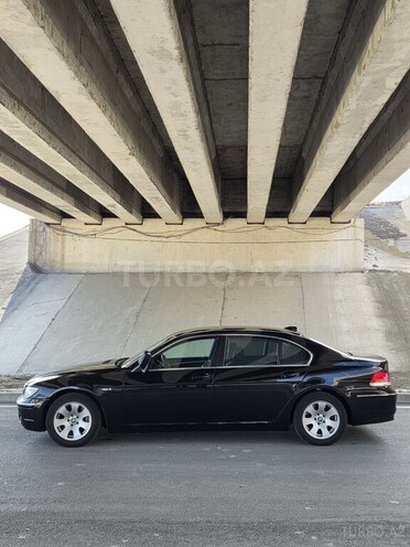 BMW 740-8
