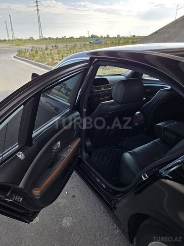 BMW 740-15