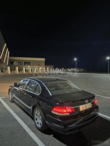 BMW 740-18