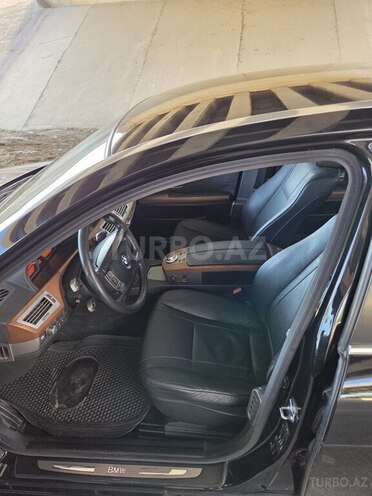BMW 740-21