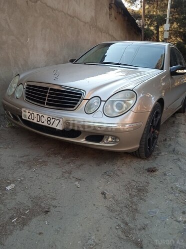 Mercedes E 240-2