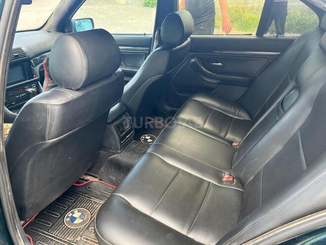 BMW 520-8