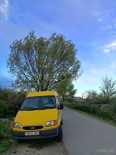 Ford Transit-1