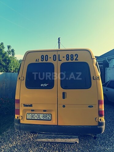 Ford Transit-3