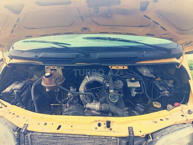 Ford Transit-8